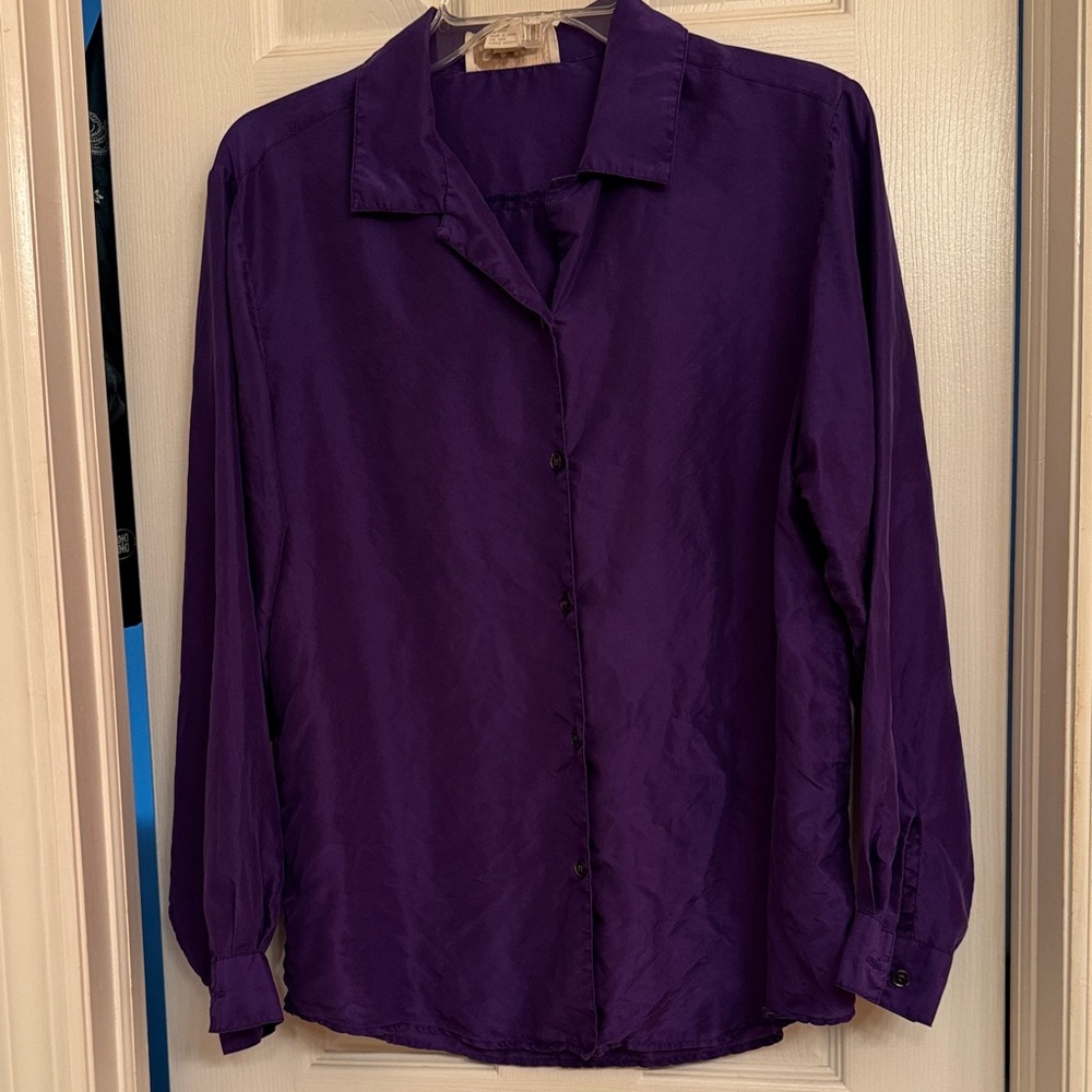 S.I.N.Y. Purple Button-Up Women’s Silk Long Sleeve Blouse. Size Medium